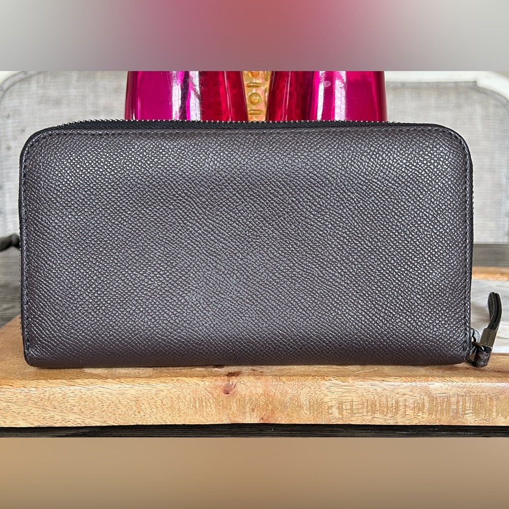 Burberry Authentic Eggplant Leather Zip Around Wallet! - Picture 3 of 9